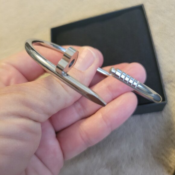 NIB Nail Bangle Bracelet - Picture 5 of 9